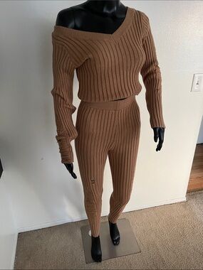Distressed Knit Pant Set